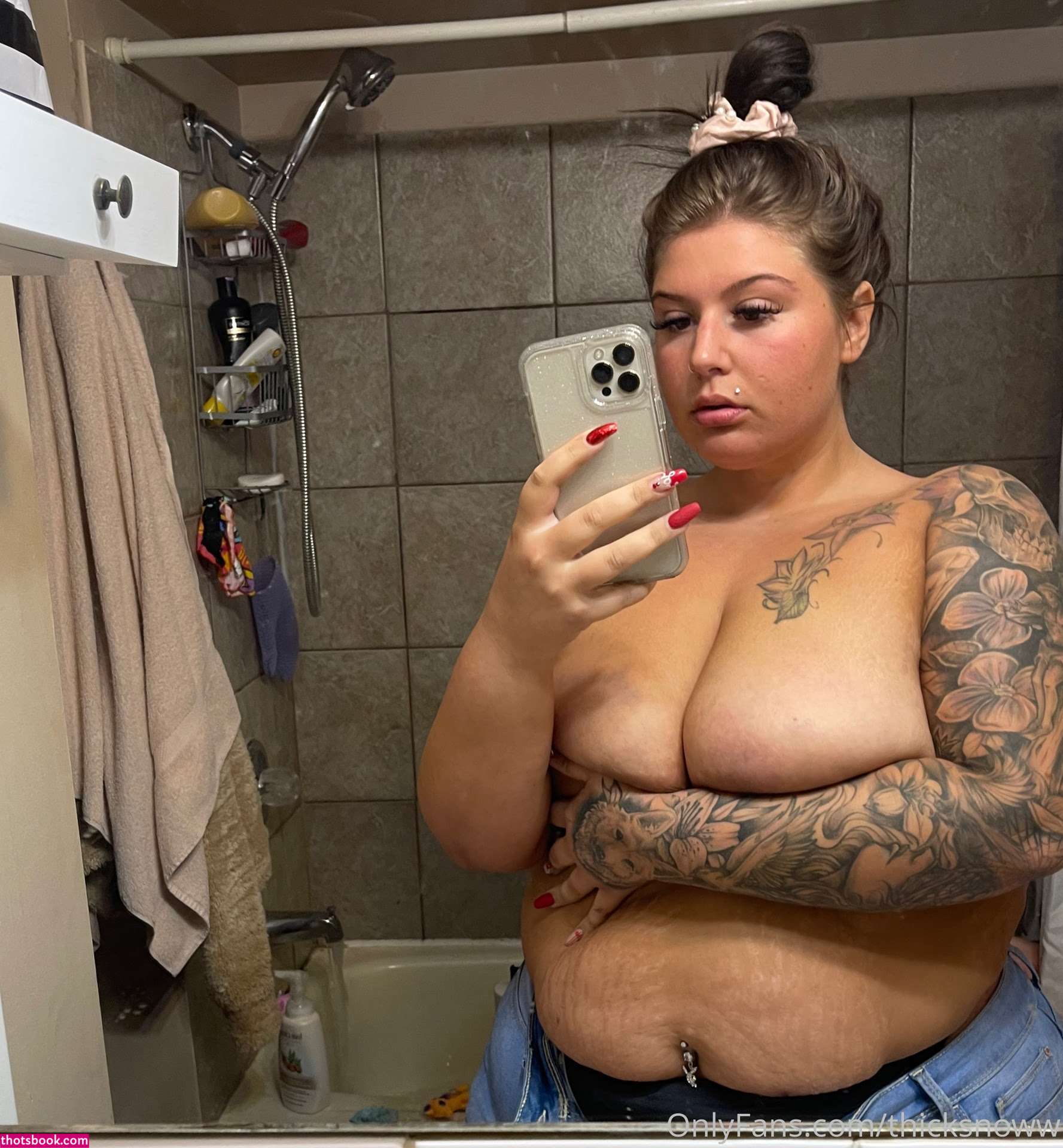 thicksnoww Photo #96