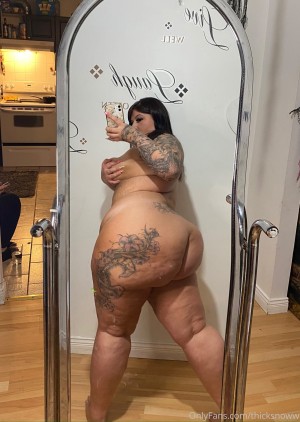 thicksnoww Photo #137