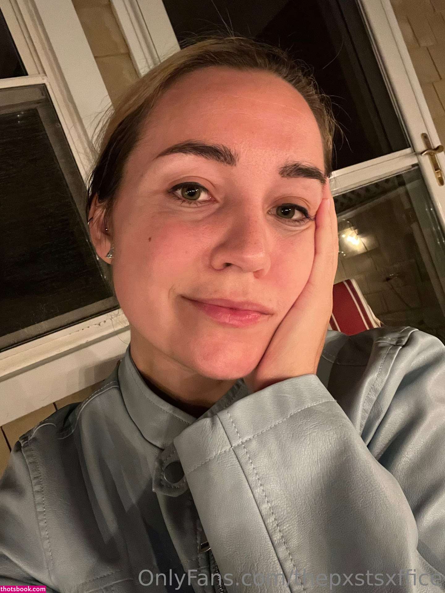 Erin Postsoffice Photo #92