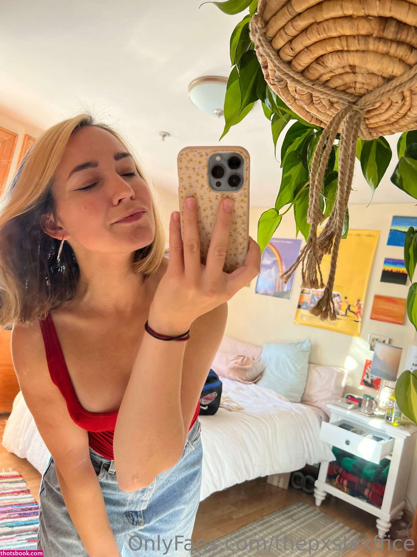 Erin Postsoffice Photo #118