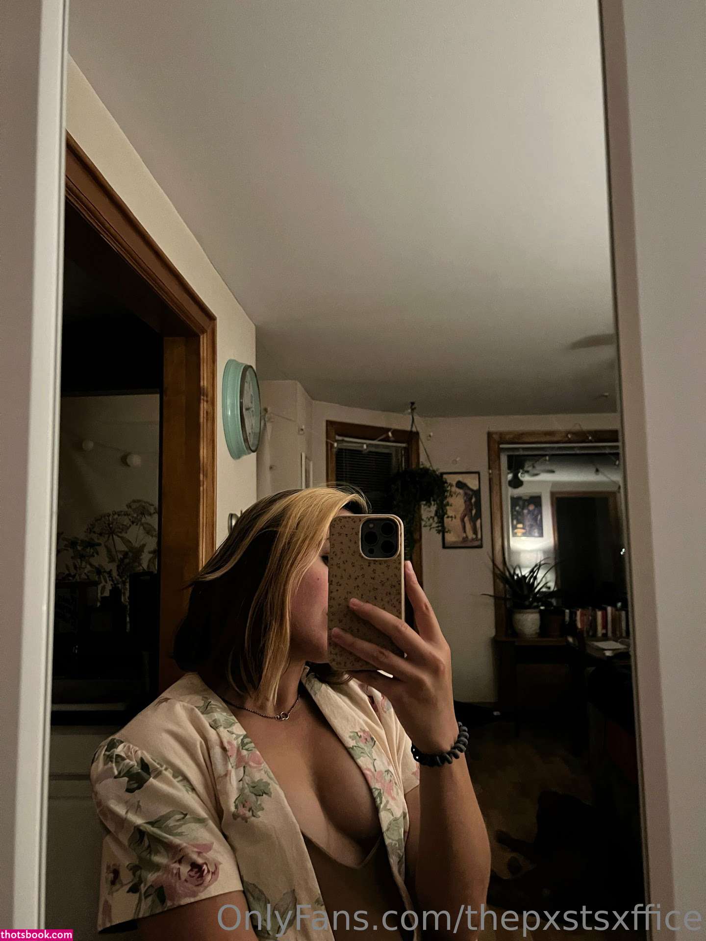 Erin Postsoffice Photo #146