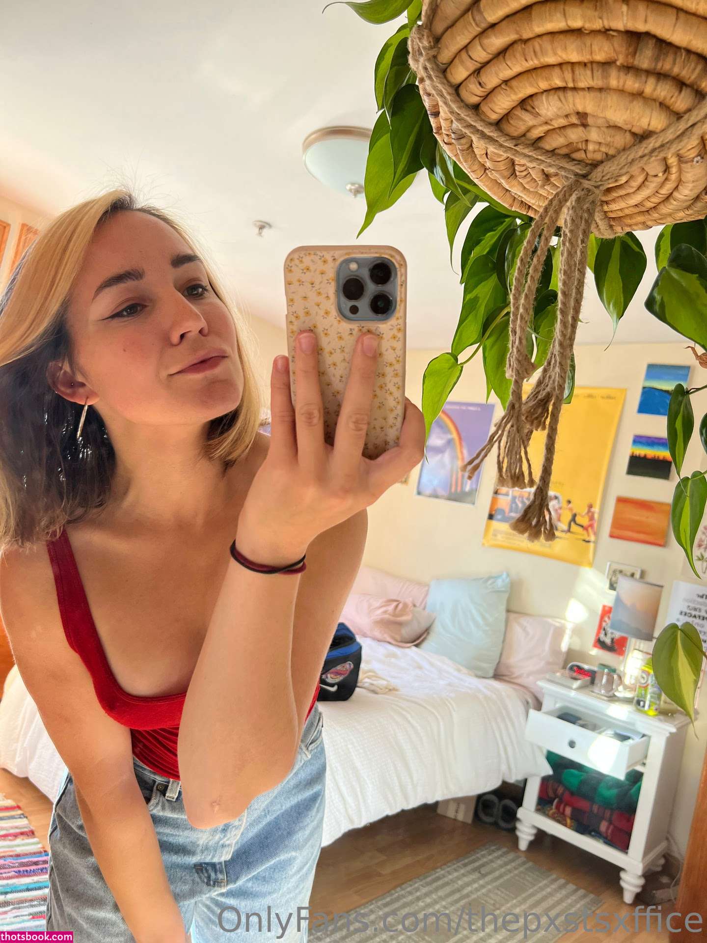 Erin Postsoffice Photo #164