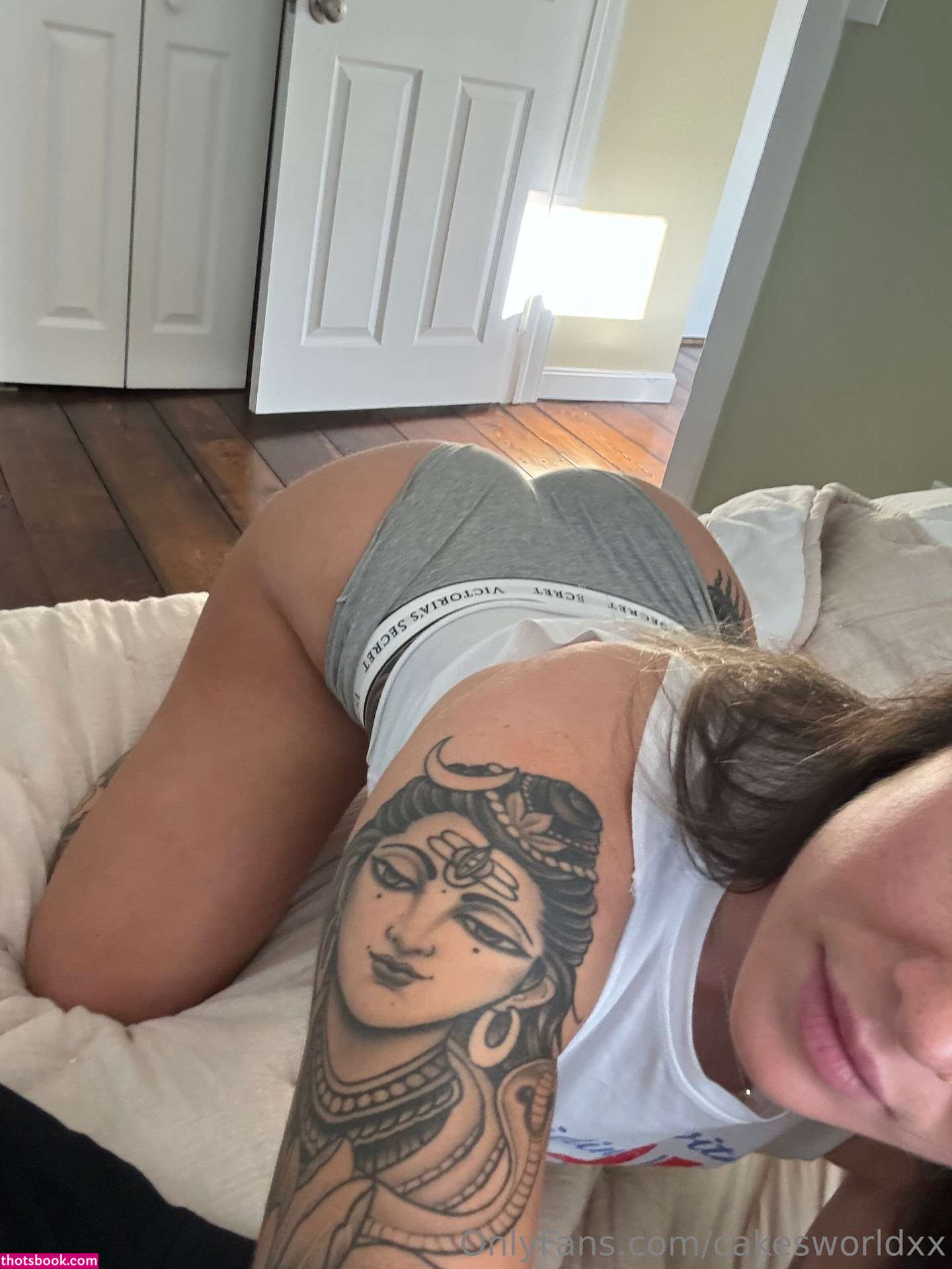 Cakesworldxx Photo #18