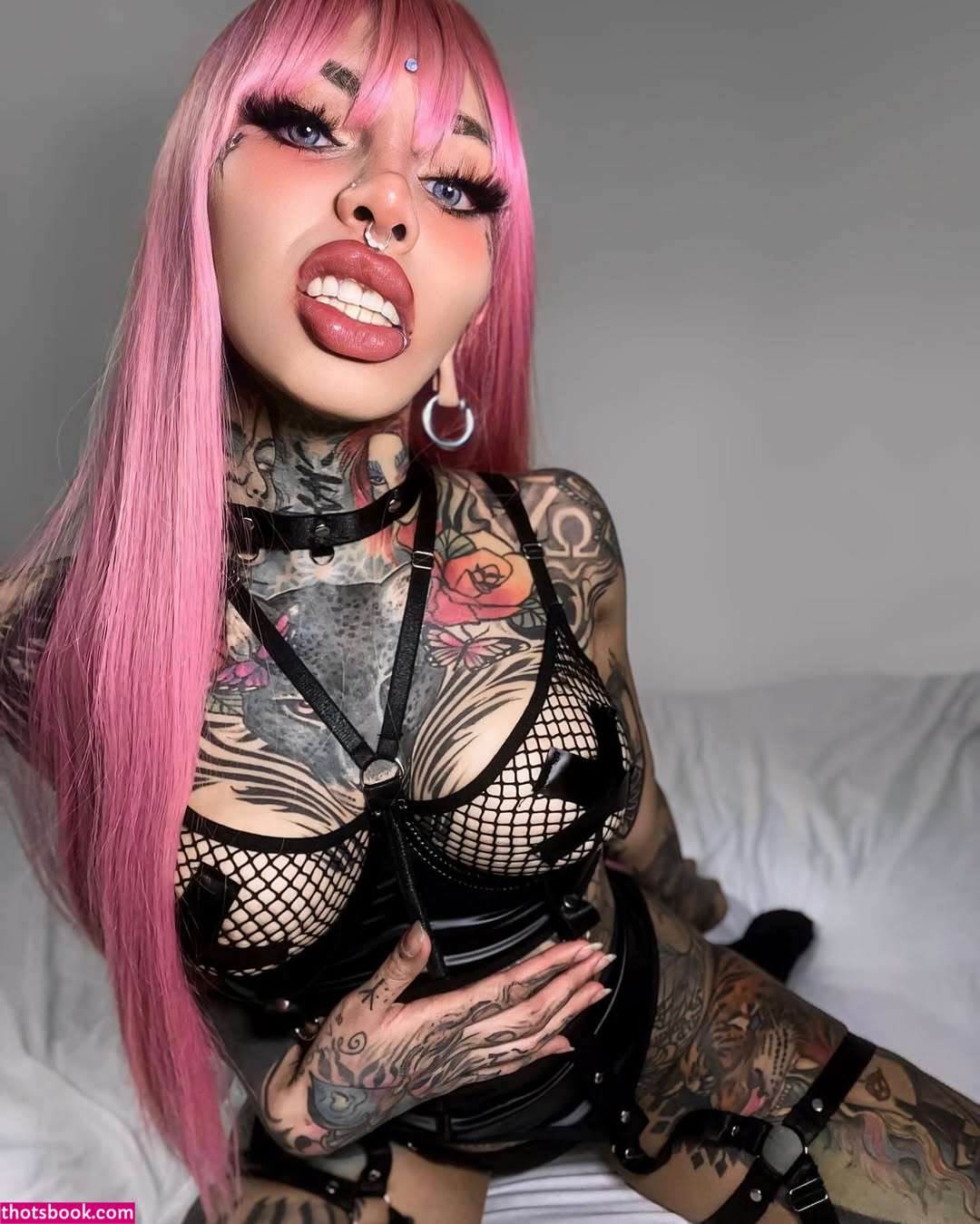 Divinajuventu Photo #3