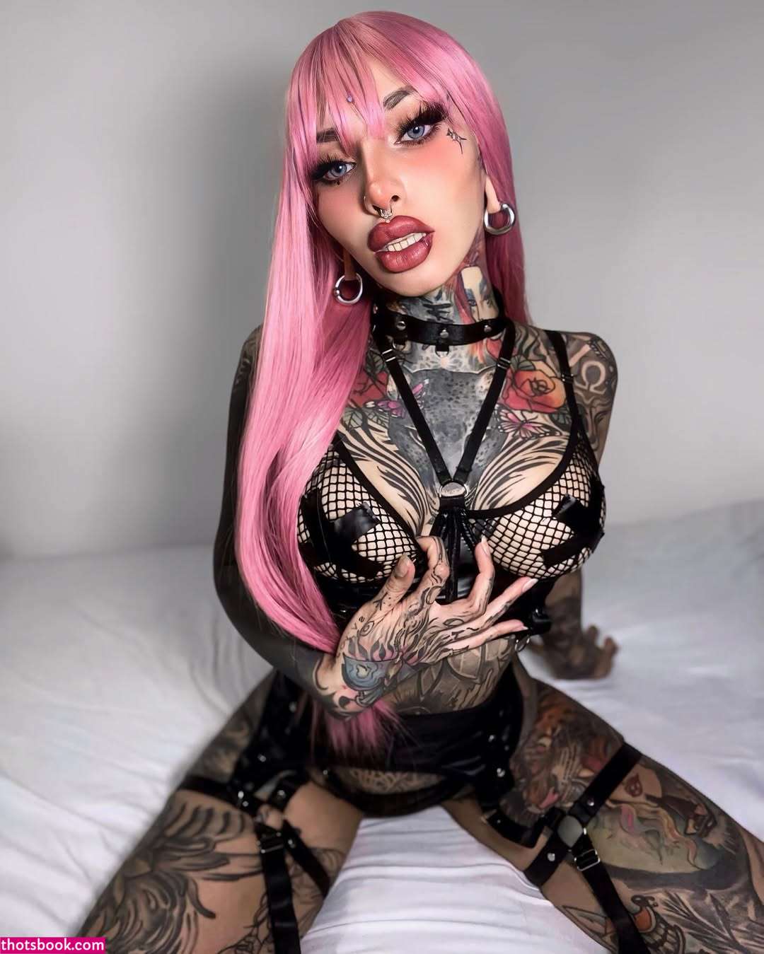 Divinajuventu Photo #16