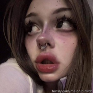 melonipinkbb Photo #2