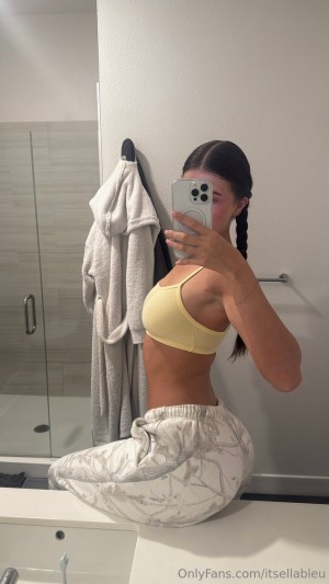 itsellableu Photo #25