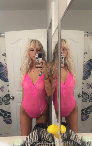 katywrenofficial Photo #32