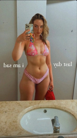 lucyagreen Photo #18