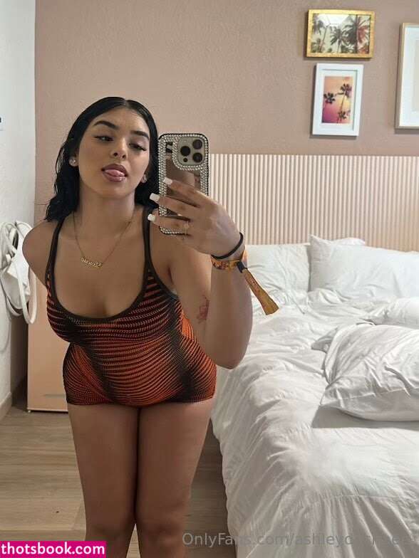 ashleydesiraee Photo #3