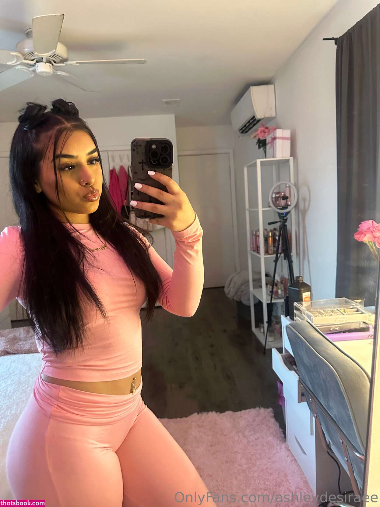 ashleydesiraee Photo #9