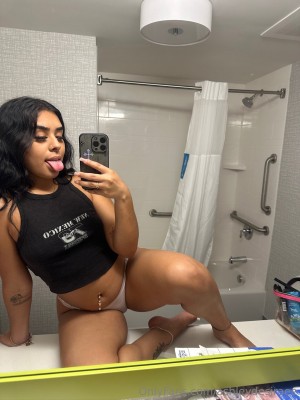 ashleydesiraee Photo #22