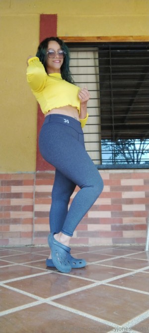 ashleyjonesmodel Photo #4