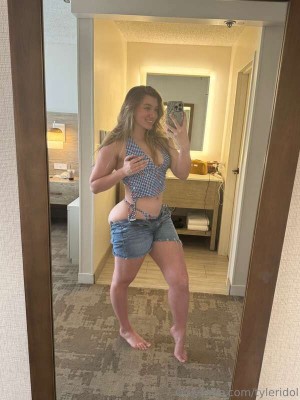 Tyler Idol Photo #180