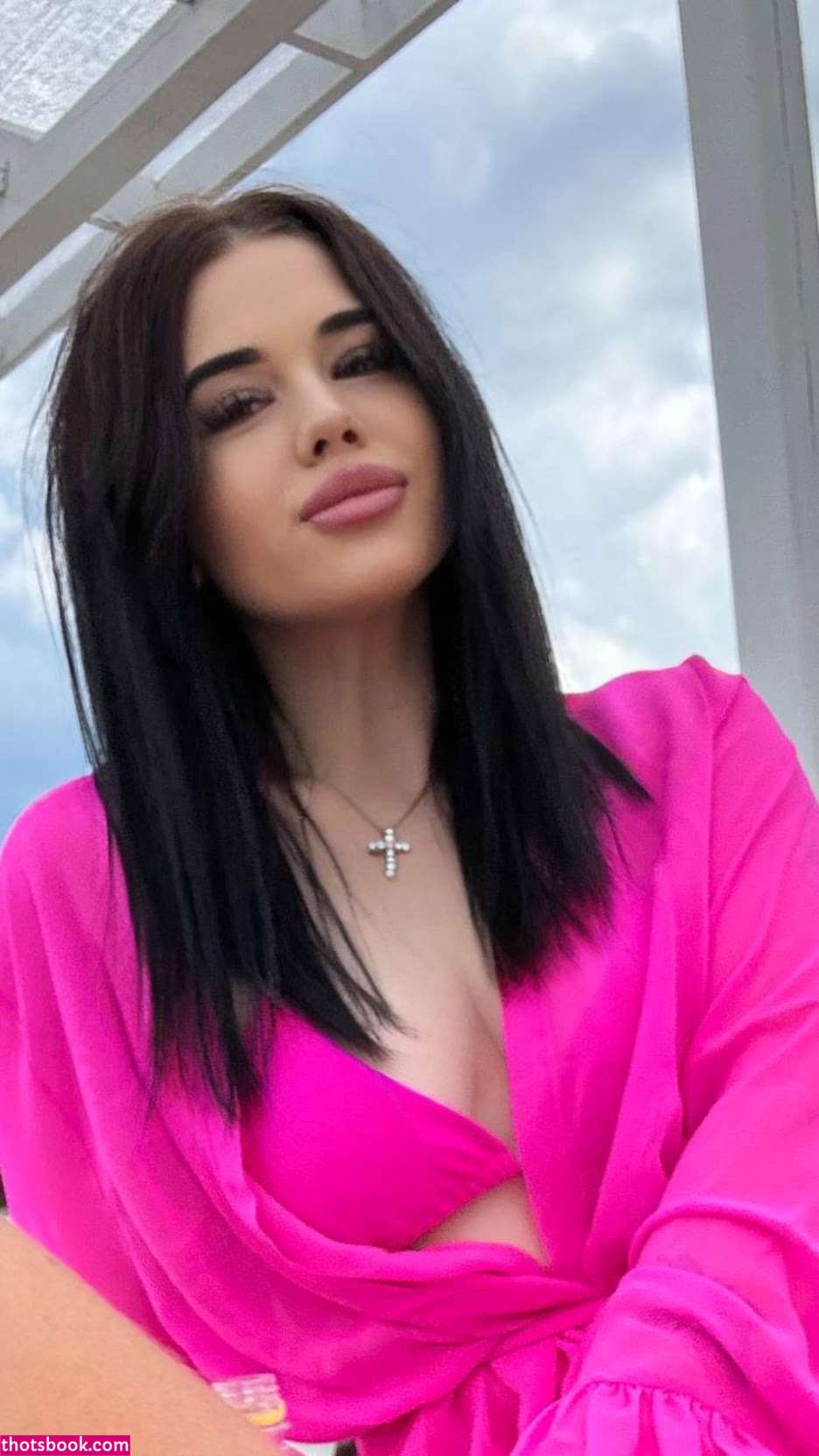 Molly Loveee Photo #3