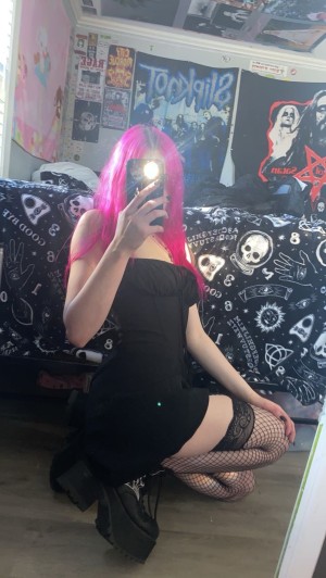 urpinkproblem Photo #16