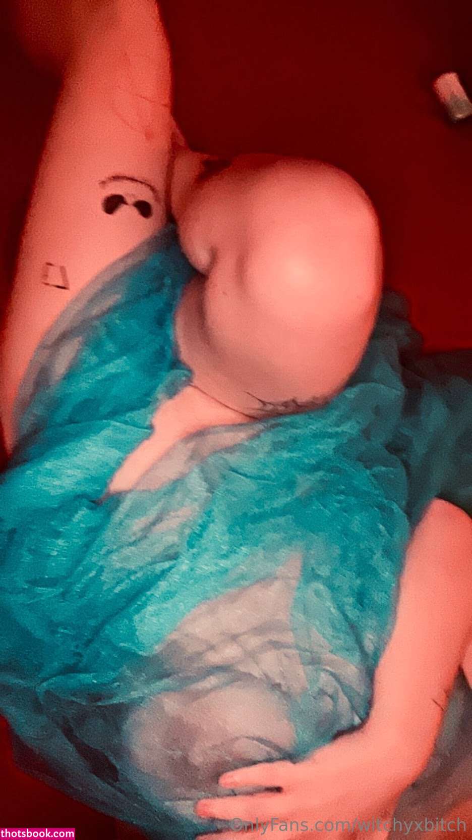 witchyxbitch Photo #14