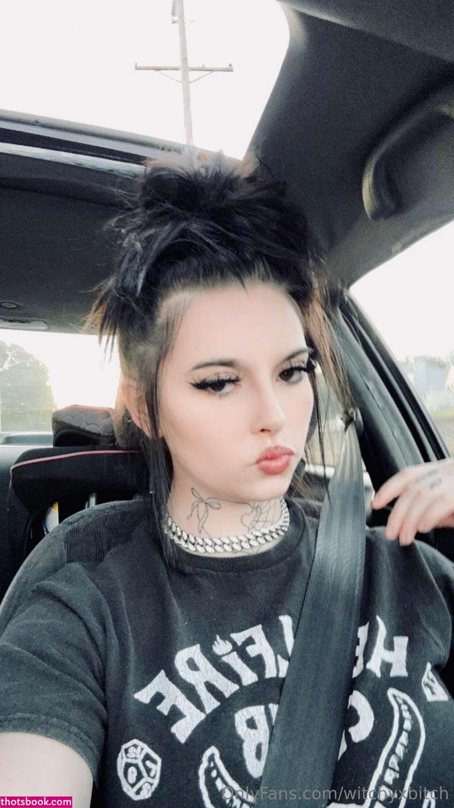 witchyxbitch Photo #31