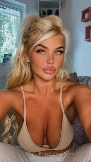 lucylou1989 Photo #4