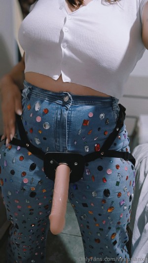 venusianxo Photo #38