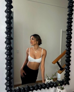 Diya Sharma Photo #8