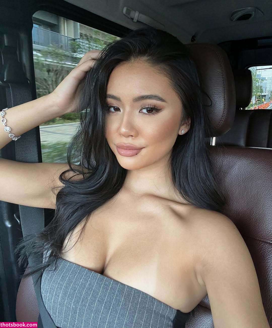 Elena Tsushima Photo #4