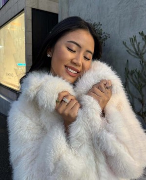 Elena Tsushima Photo #20