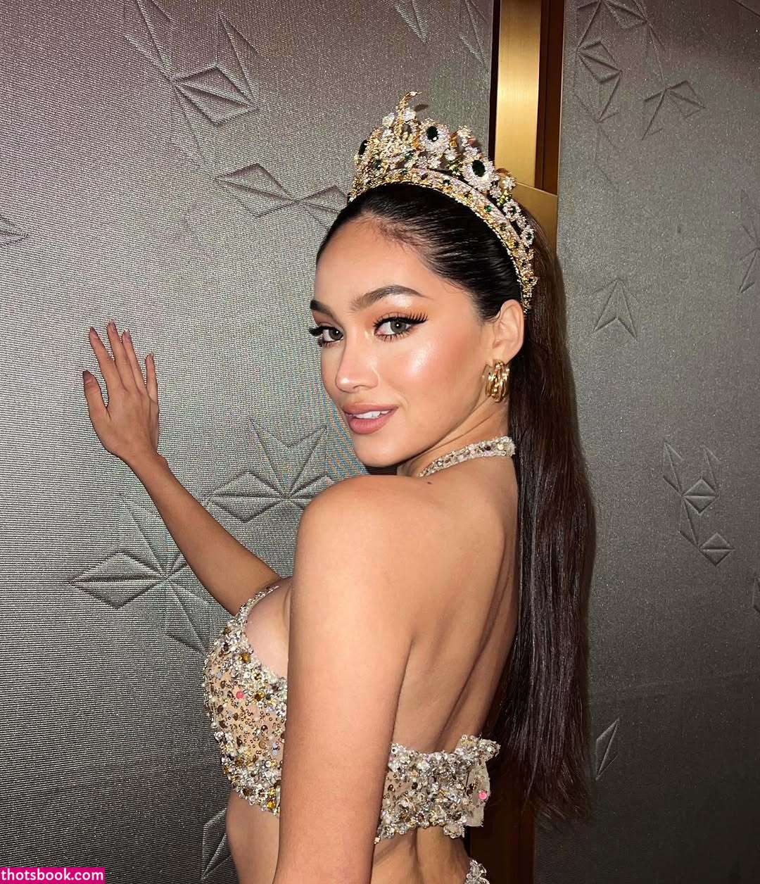 Vanessa Wenk Photo #6