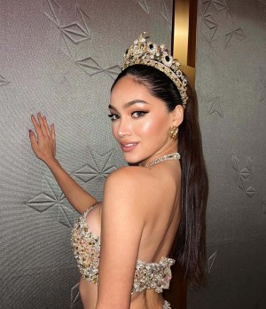 Vanessa Wenk Photo #6