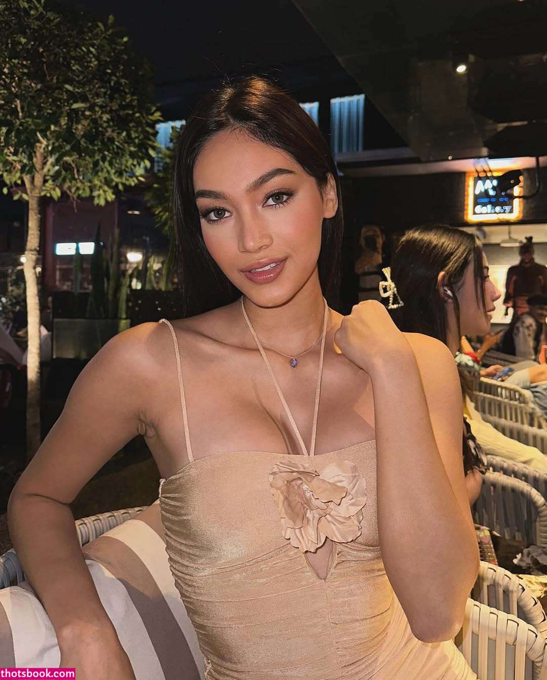 Vanessa Wenk Photo #16