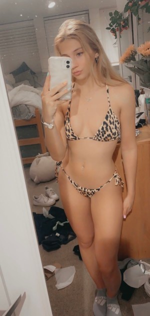 Kaitlyn Carothers Photo #4