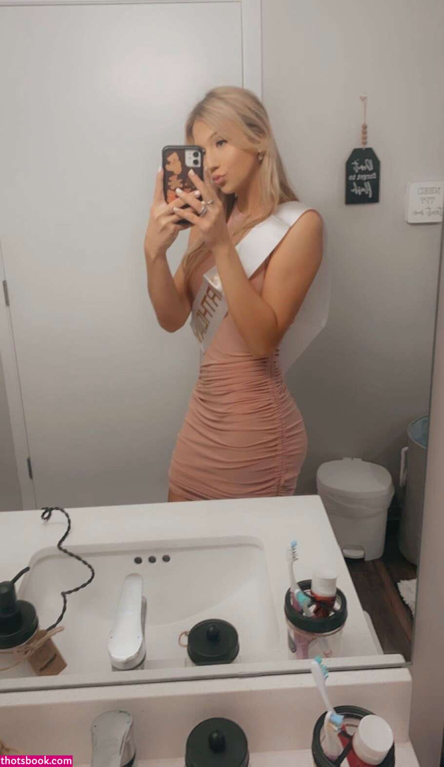 Kaitlyn Carothers Photo #22