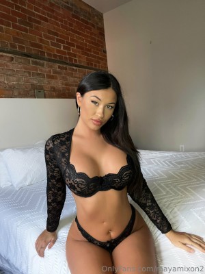 mayamixon2 Photo #5