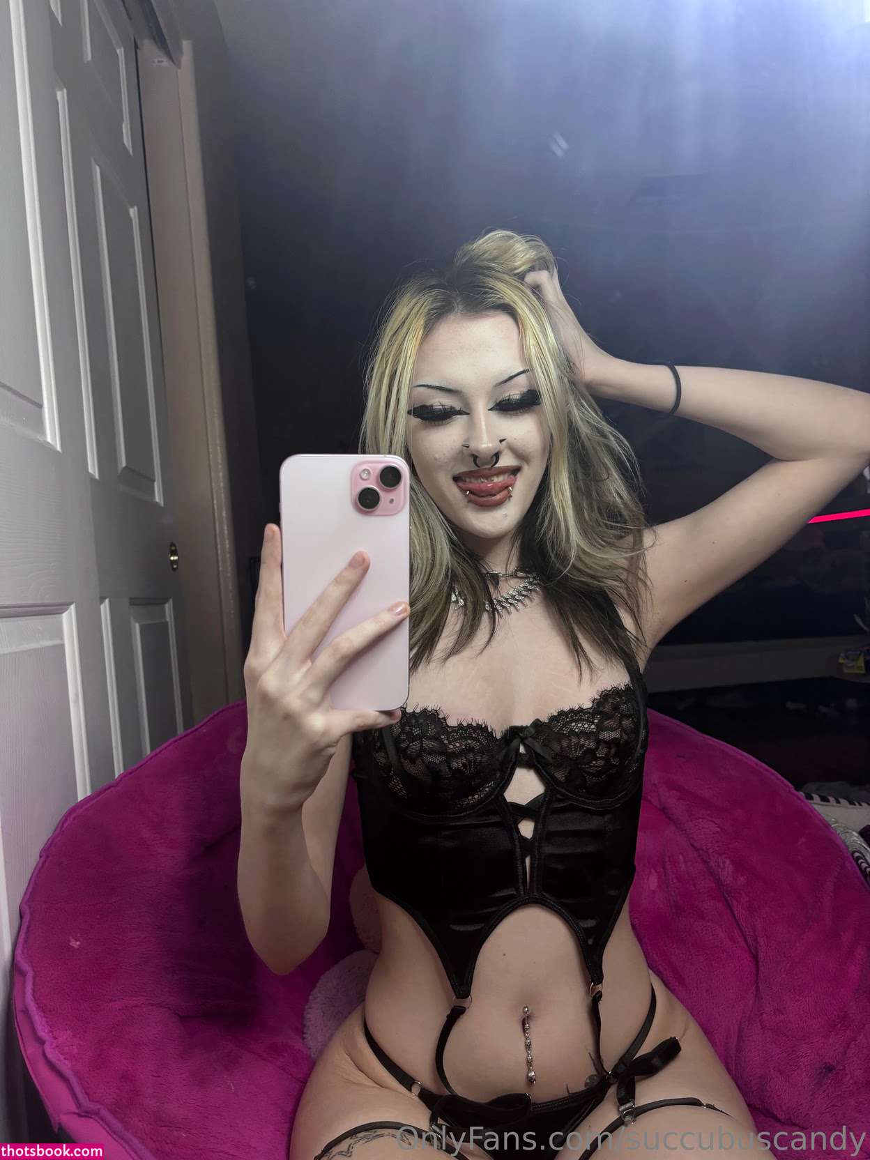 succubuscandy Photo #3