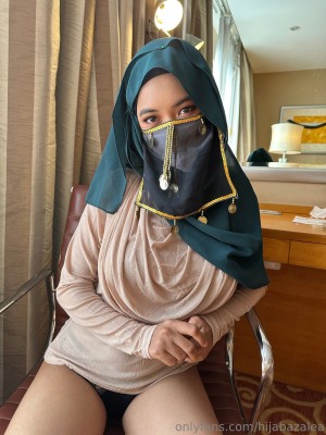 hijabazalea Photo #10