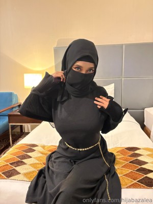 hijabazalea Photo #38