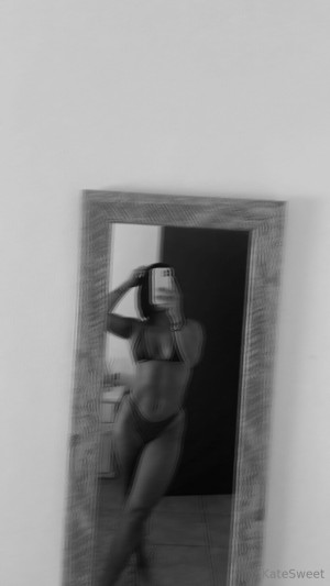 katesweet22 Photo #2