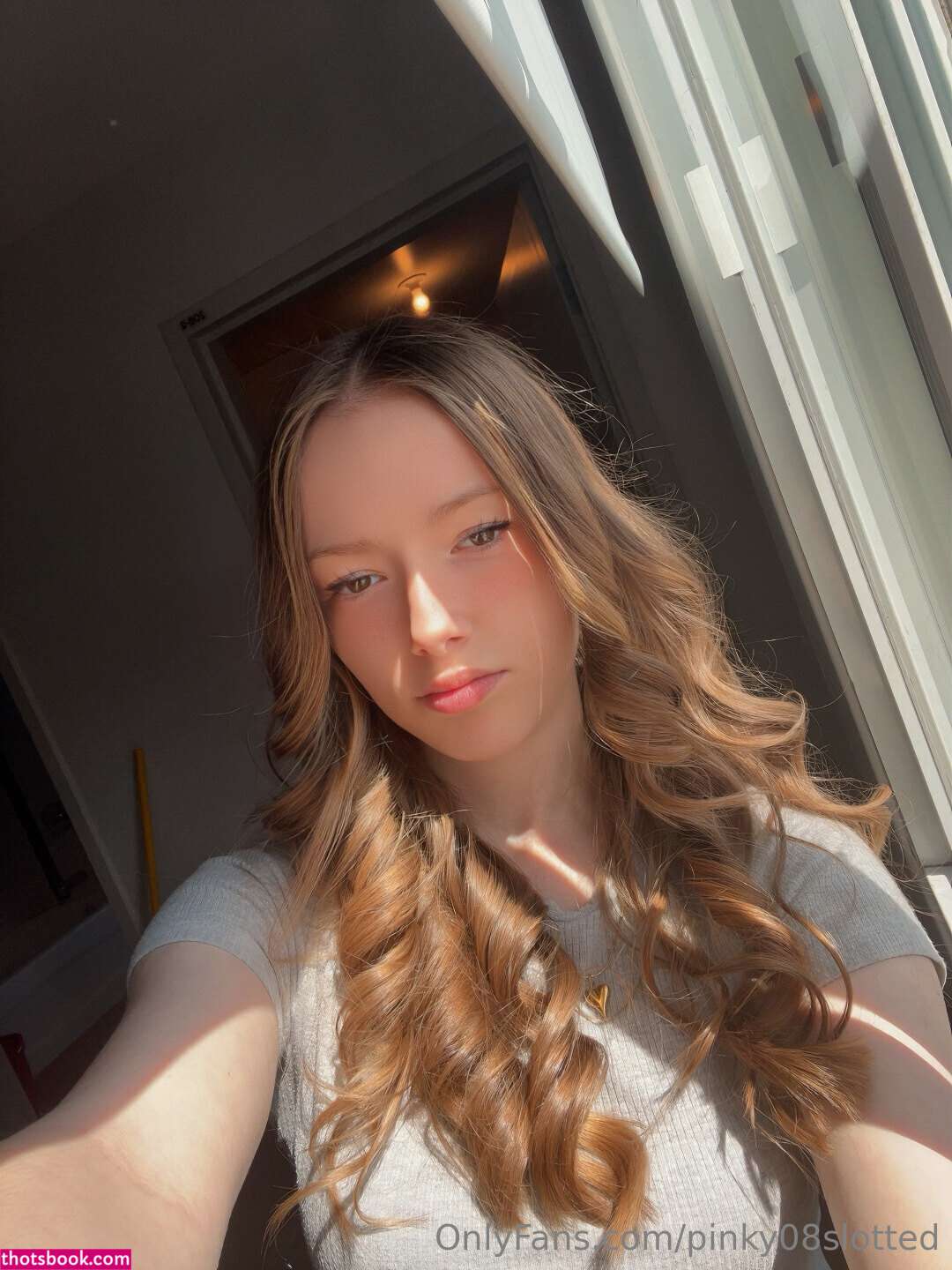 pinky08slotted Photo #3