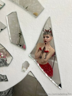 adelina7m Photo #31