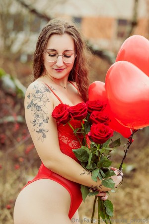 Majda Photos Photo #1