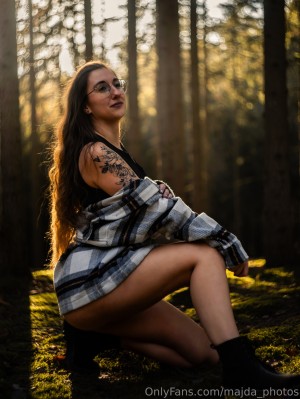 Majda Photos Photo #12