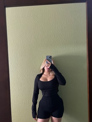 Kim Estrada Photo #8