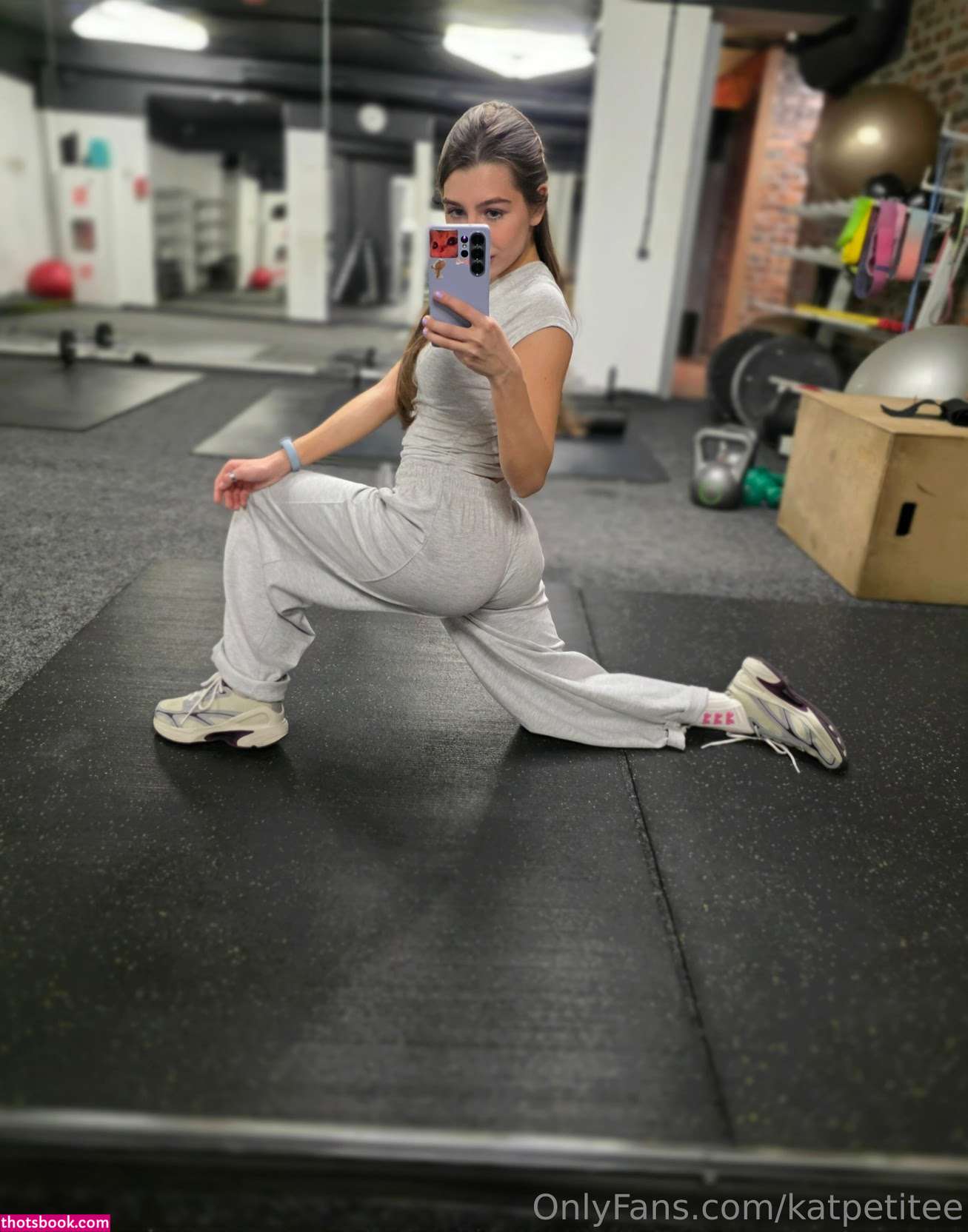 katpetitee Photo #22