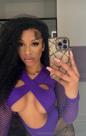 lightskinkimmm Photo #4