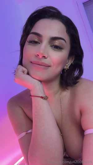 oliviapeachyy Photo #7