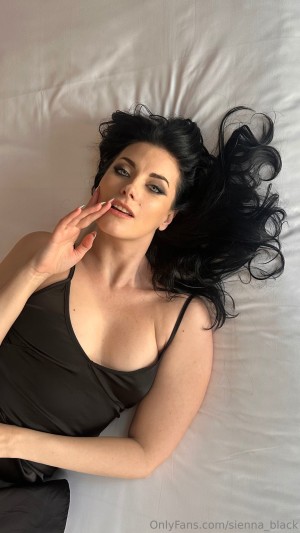 Sienna Black Photo #173