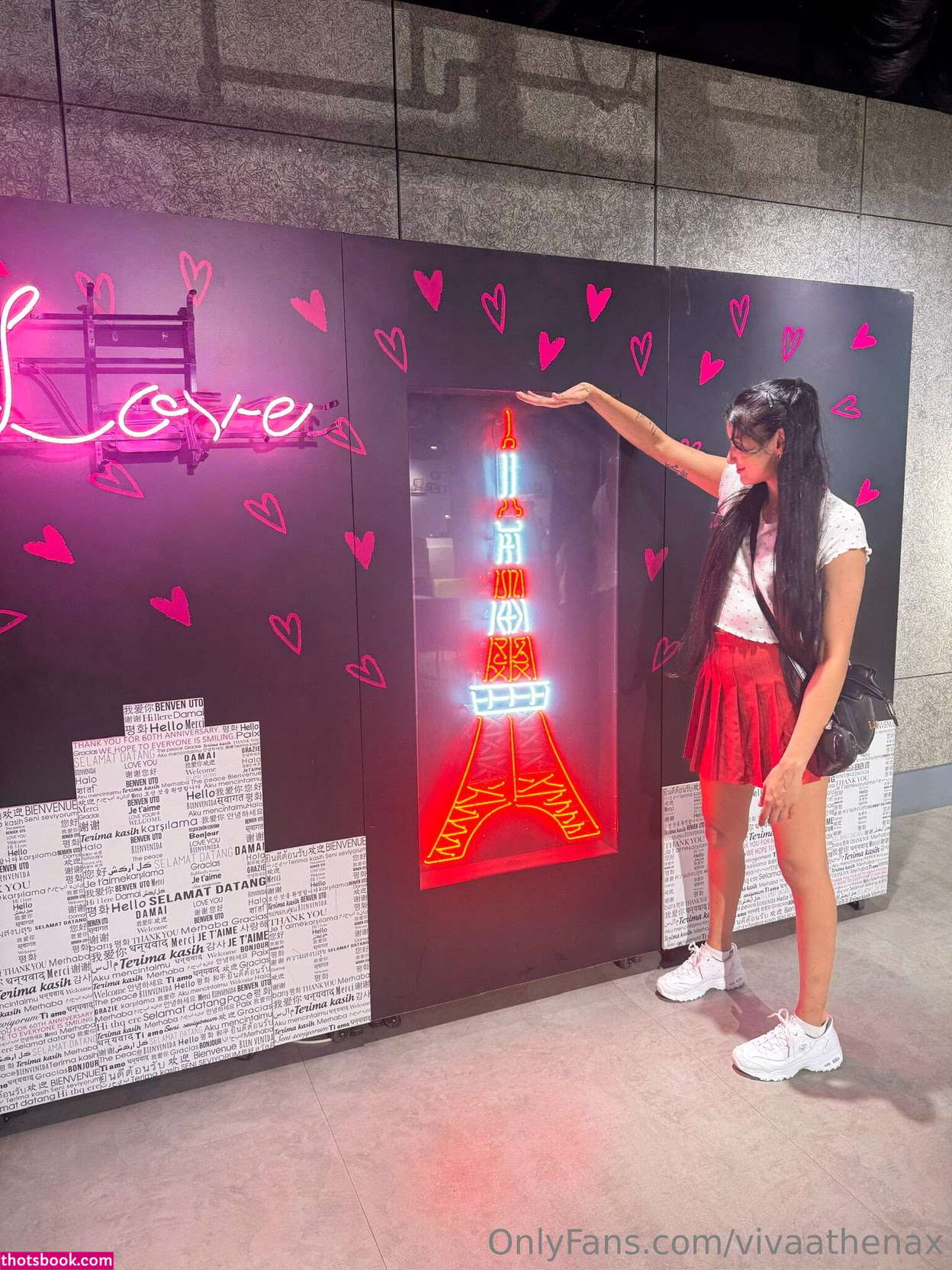 vivaathenax Photo #27