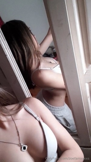 zoefarraxxxs Photo #18