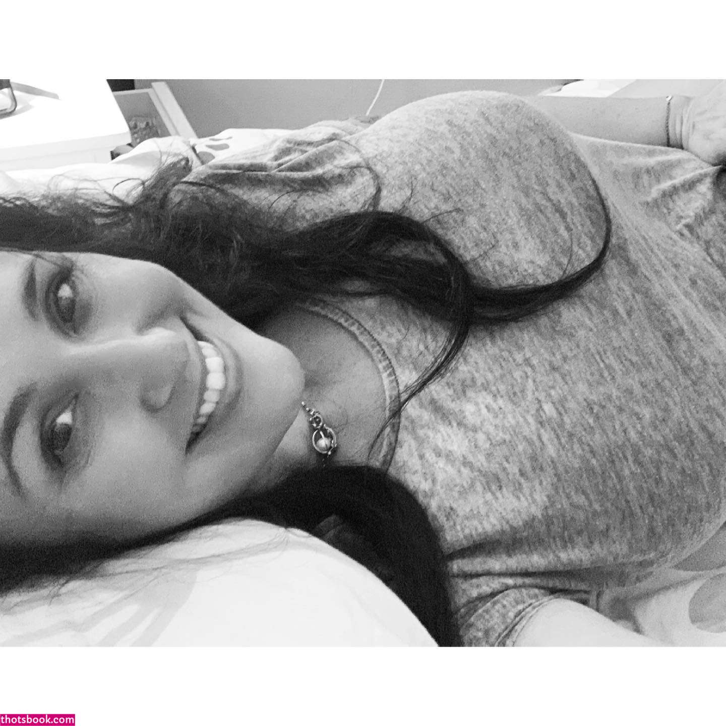 Amelia Linda Photo #31