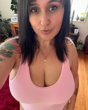 Amelia Linda Photo #41